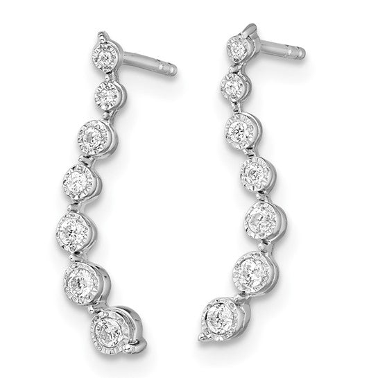 10k White Gold Graduating Diamond Post Earrings