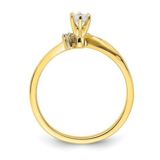 10k Yellow Gold Diamond Engagement Ring