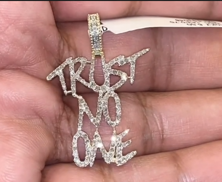 10K SOLID YELLOW GOLD .85 CARAT REAL DIAMOND 1.25 INCHES TRUST NO ONE PENDANT CHARM