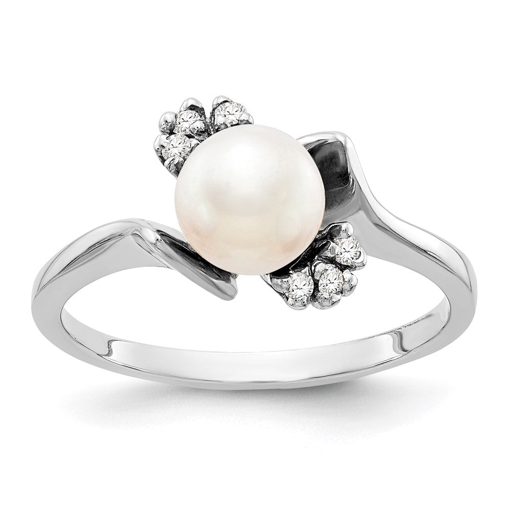 14k White Gold 6mm FW Cultured Pearl AAA Diamond ring