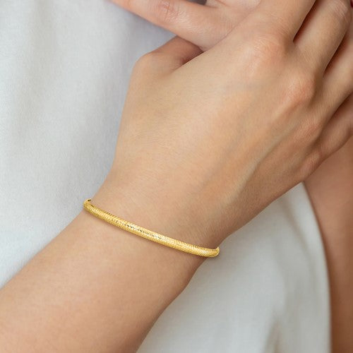 10k Textured Flexible Bangle