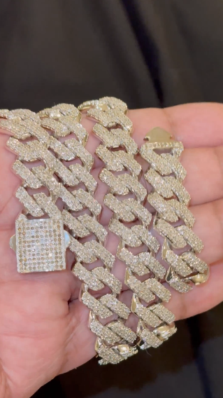 5.75 CARAT NATURAL DIAMONDS STERLING SILVER 22 INCHES 182.62 GRAMS 14 MM CUBAN LINK FANUC CHAIN NECKLACE
