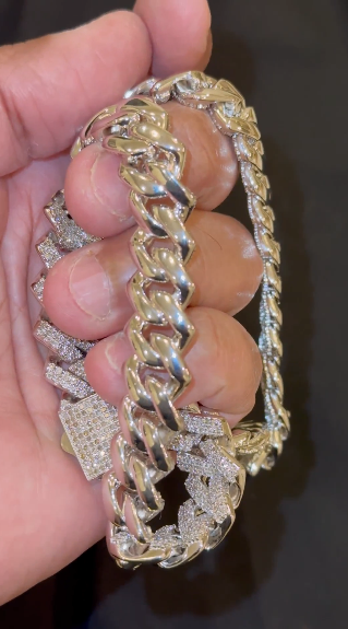 5.75 CARAT NATURAL DIAMONDS STERLING SILVER 22 INCHES 182.62 GRAMS 14 MM CUBAN LINK FANUC CHAIN NECKLACE