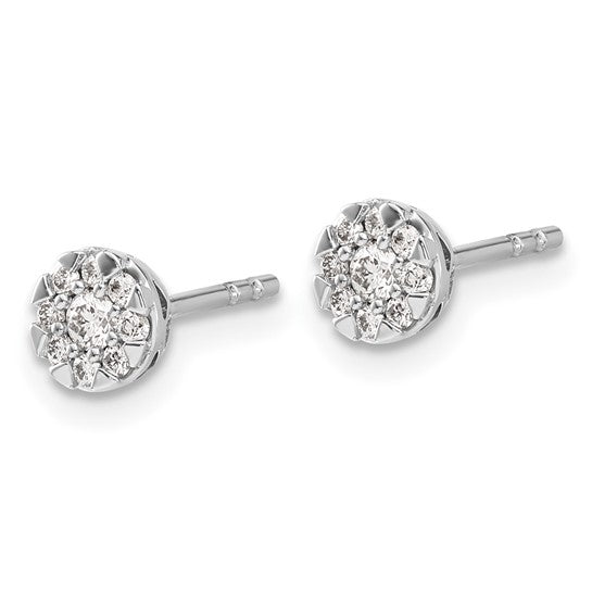 10k White Gold Diamond Cluster Earrings