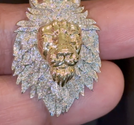 10K YELLOW GOLD 1.25 CARAT 2 INCHES 11.53 GRAMS NATURAL DIAMOND LION HEAD PENDANT CHARM