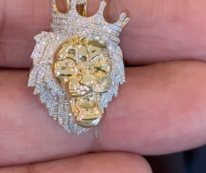 10K YELLOW GOLD .50 CARAT 1.25 INCHES NATURAL DIAMOND LION HEAD PENDANT CHARM