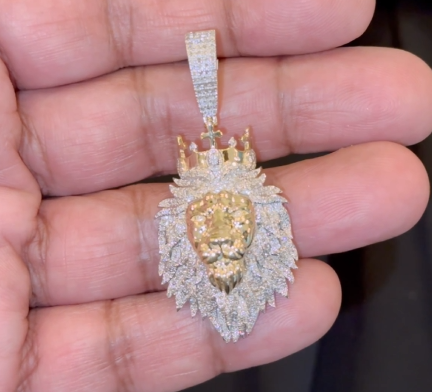 10K YELLOW GOLD 1.25 CARAT 2 INCHES 11.53 GRAMS NATURAL DIAMOND LION HEAD PENDANT CHARM