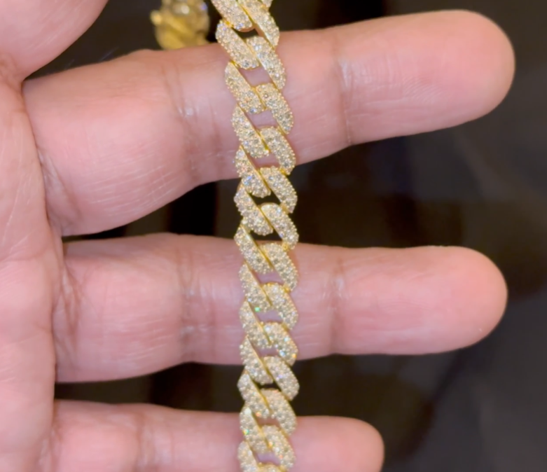 6.50 CARAT NATURAL DIAMONDS STERLING SILVER GOLD PLATED 22.97 GRAMS 8.50 INCHES CUBAN LINK BRACELET