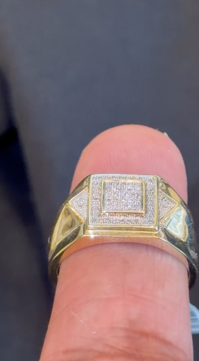 10K YELLOW GOLD .15 CARAT NATURAL DIAMOND MEN RING BAND