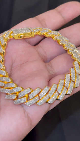 2.75 CARAT NATURAL DIAMONDS STERLING SILVER GOLD PLATED 73.52 GRAMS 8.50 INCHES 14 MM FANUC CUBAN LINK BRACELET
