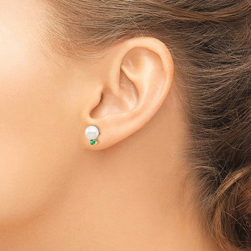 14K 7-7.5mm White Round Freshwater Cultured Pearl Emerald Post Earrings