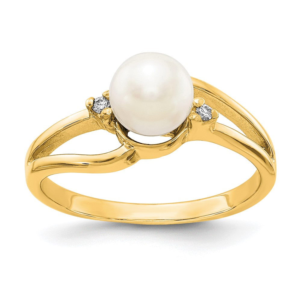 14k 6mm FW Cultured Pearl A Diamond ring