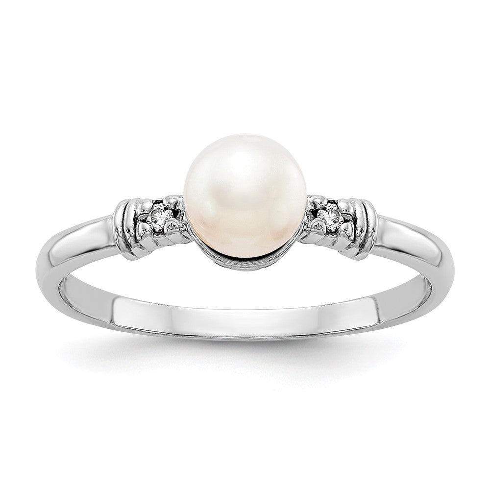 14k White Gold 5mm FW Cultured Pearl AAA Diamond ring