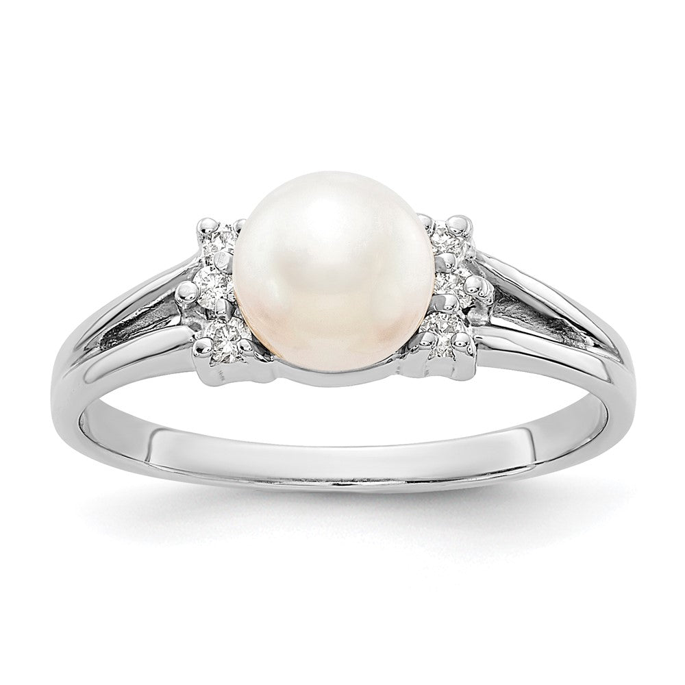 14k White Gold 6mm FW Cultured Pearl A Diamond ring