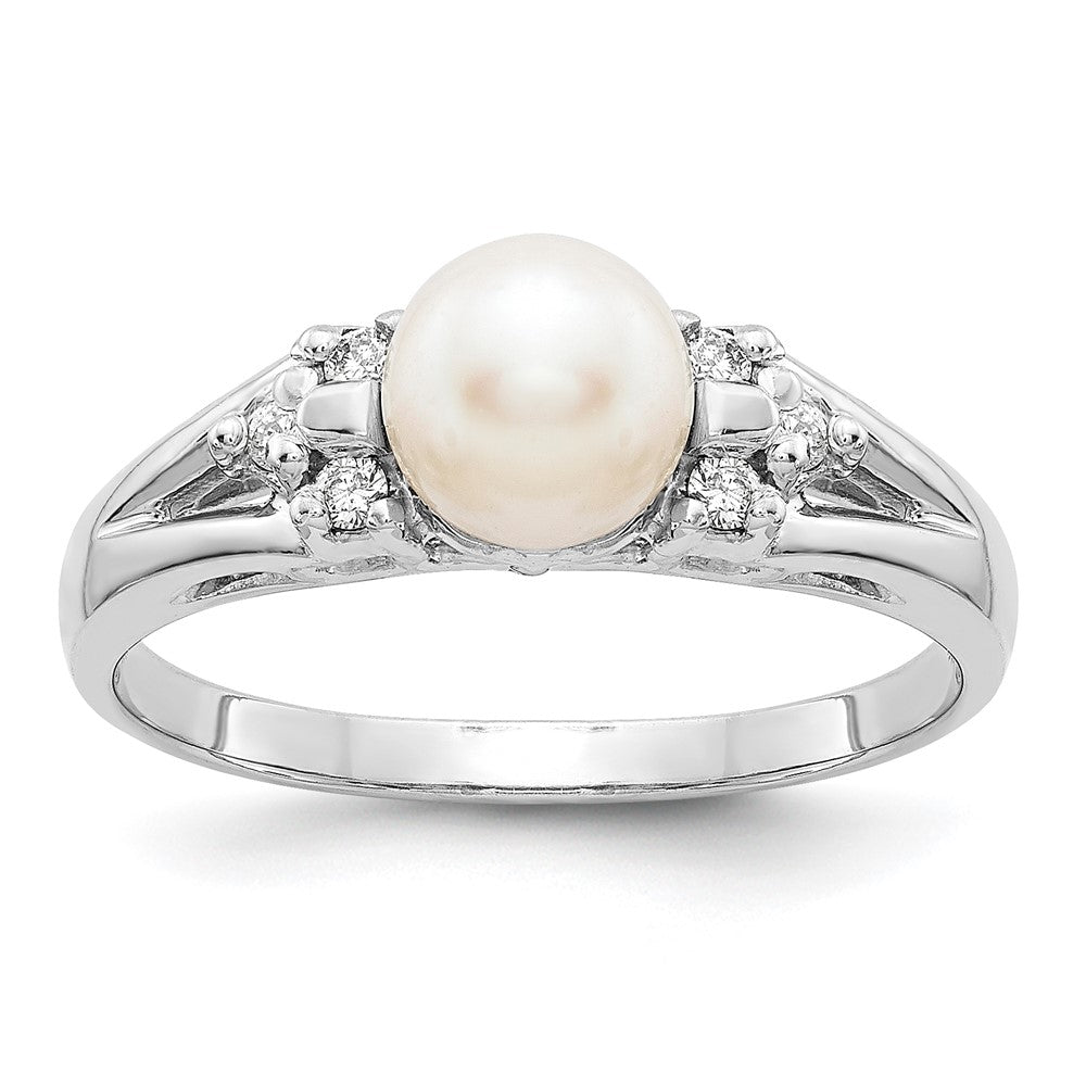 14k White Gold 6mm FW Cultured Pearl VS Diamond ring